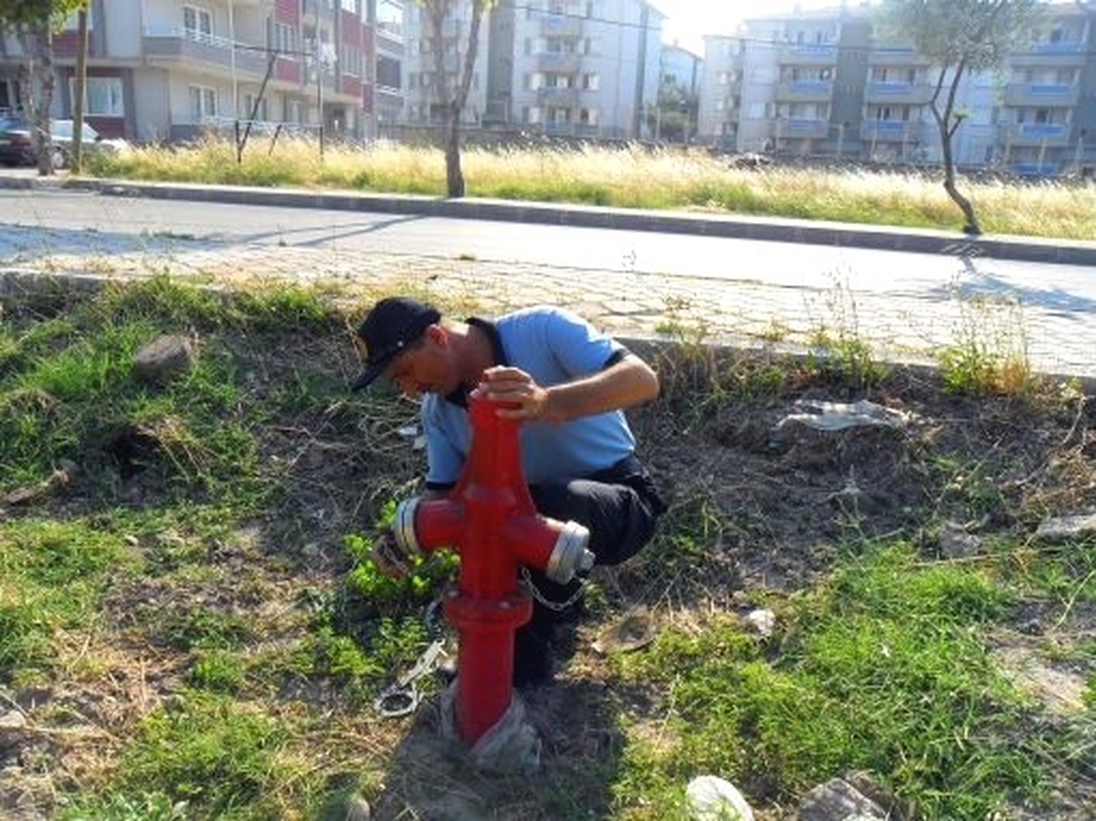 İtfaiye Yangın Musluklarını Yeniledi