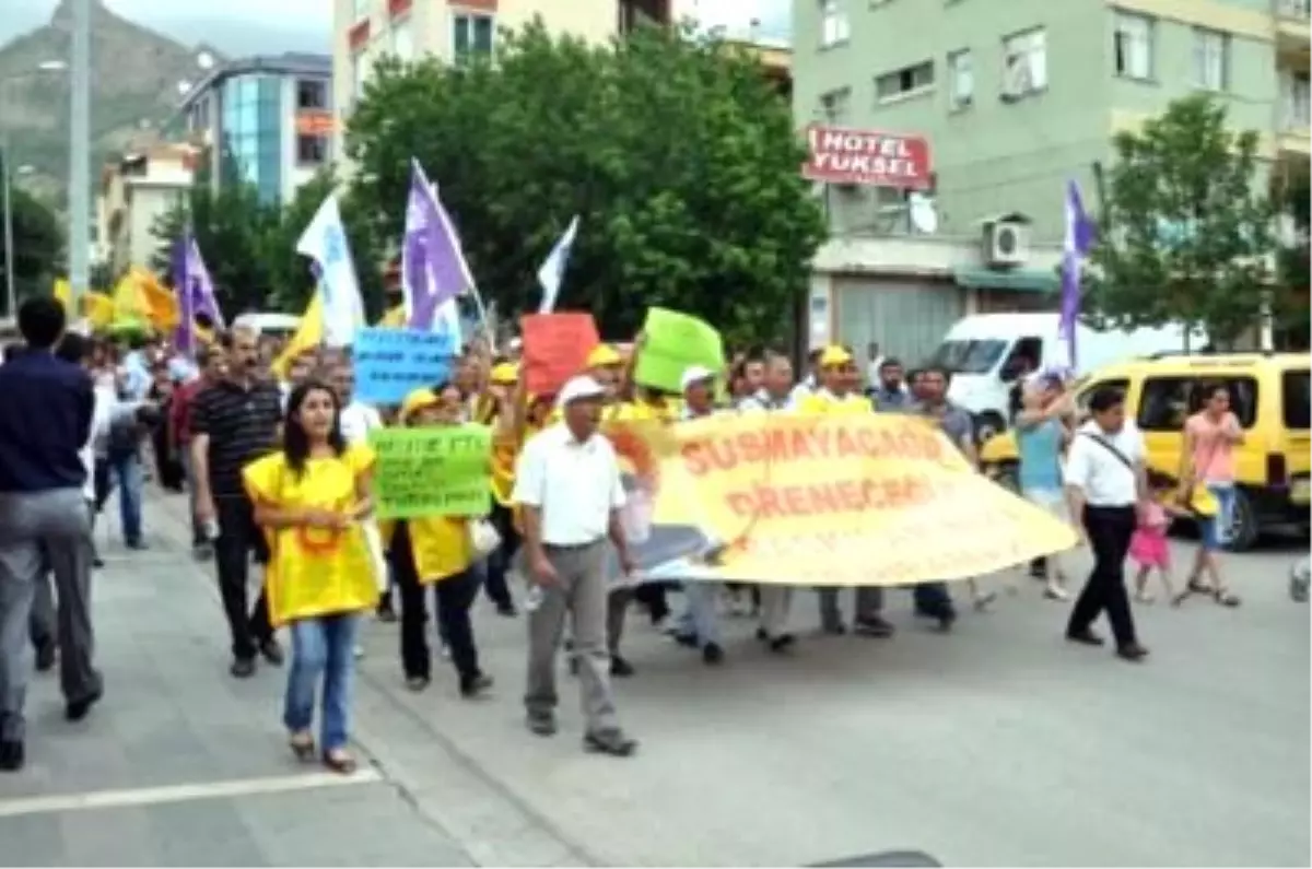 Kesk\'e Gözaltılar Tunceli\'de Protesto Edildi