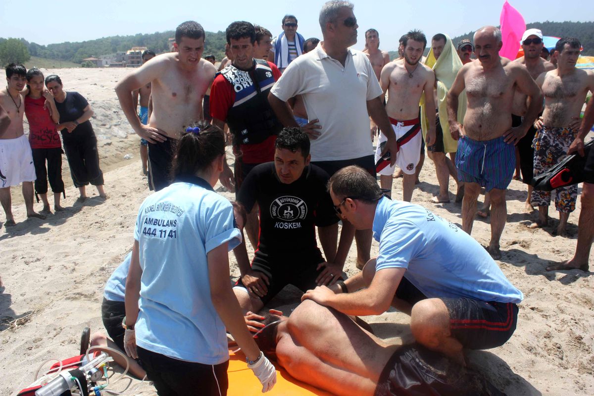 Kurtarma Timi 34 Kişiyi Hayata Bağladı