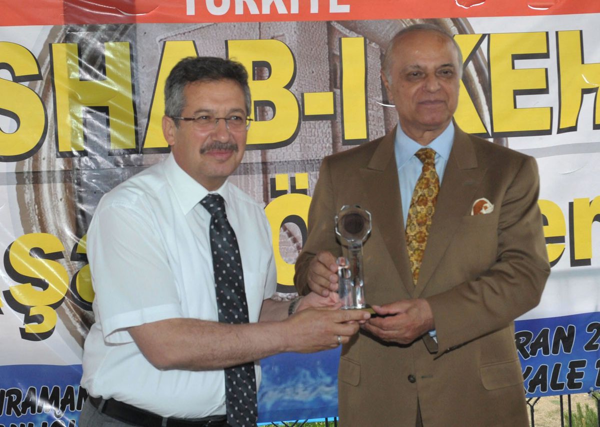 Poyraz\'a Eshab-I Kehf Başarı Ödülü