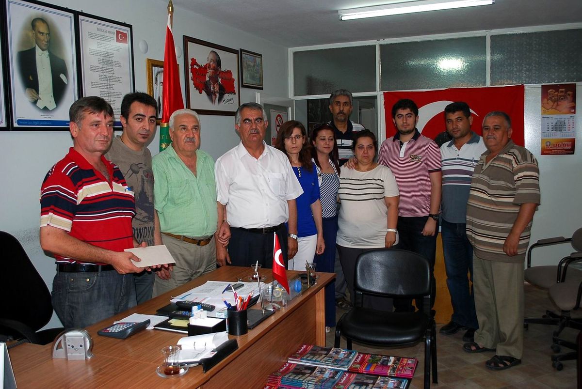 Salihli Has Parti\'den Şehit Dernekleri ve Kurumlara Ziyaretler