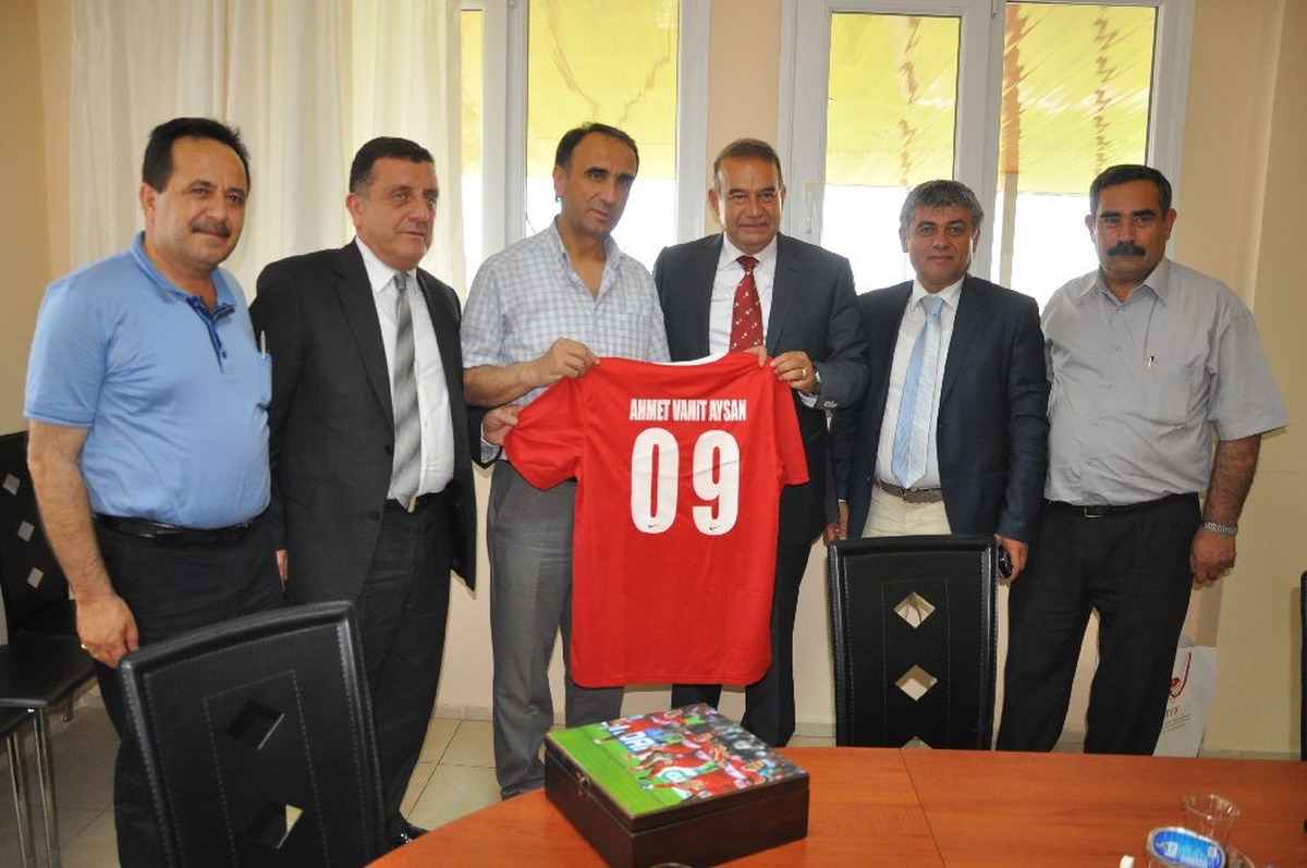 Tff\'den Nazilli Belediyespor\'a Ziyaret