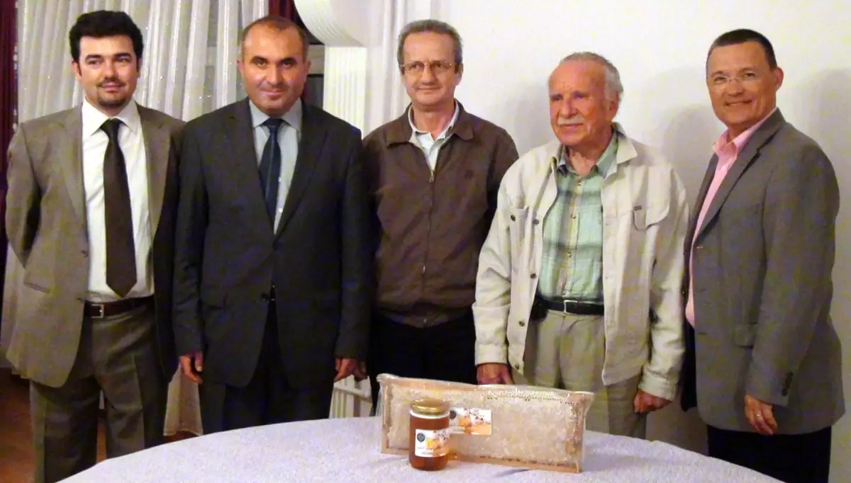 Arü'de Ardahan Balı Konuşuldu