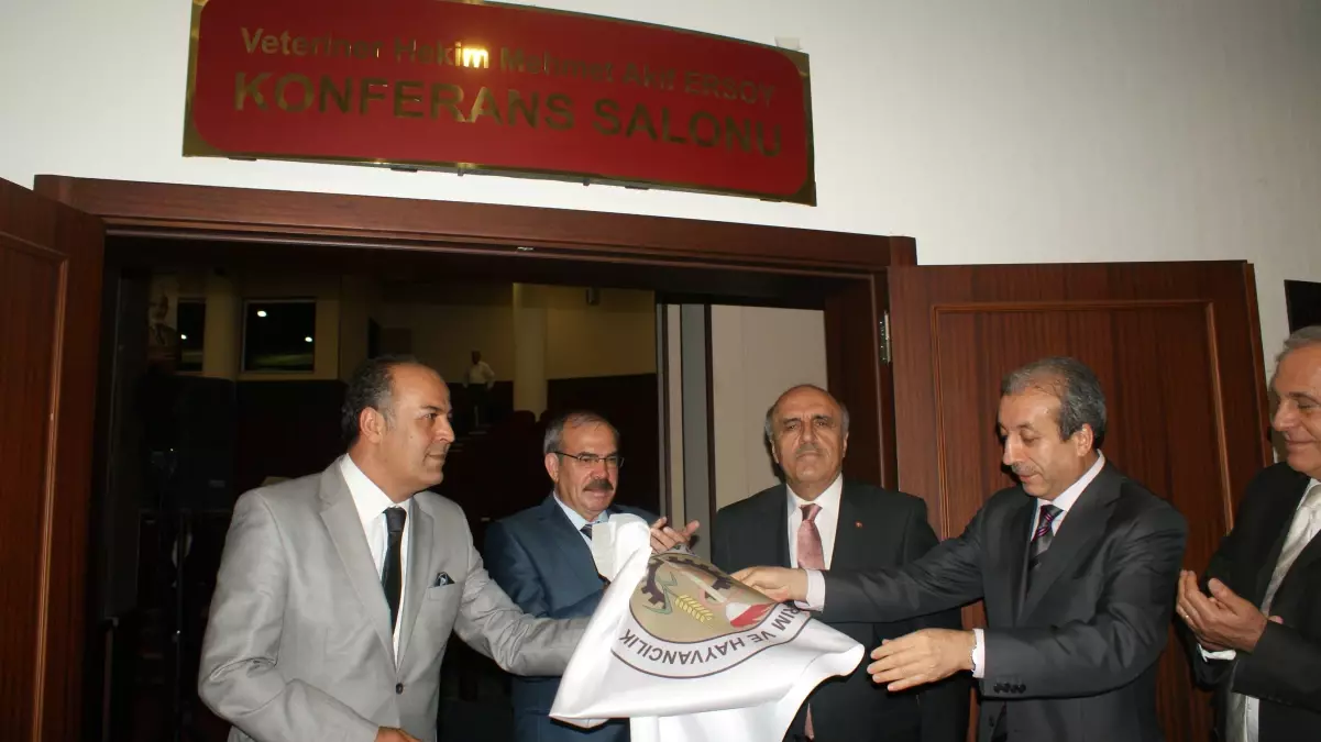 Bakan Eker, Mehmet Akif Ersoy Konferans Salonu\'nu Açtı