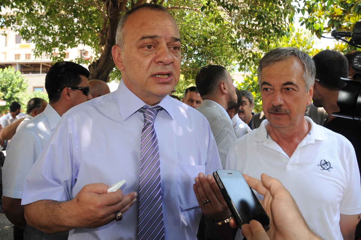 Basın Mensupları Çöpü Ve Bölge Hastanesi\'ni Sordu