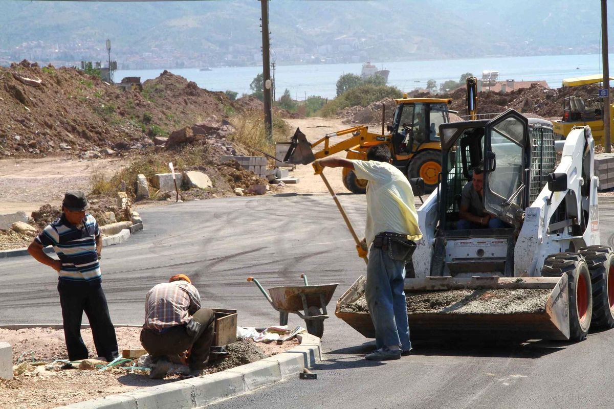 Demiryolu Üzerindeki Köprünün Yapımı Tamamlandı