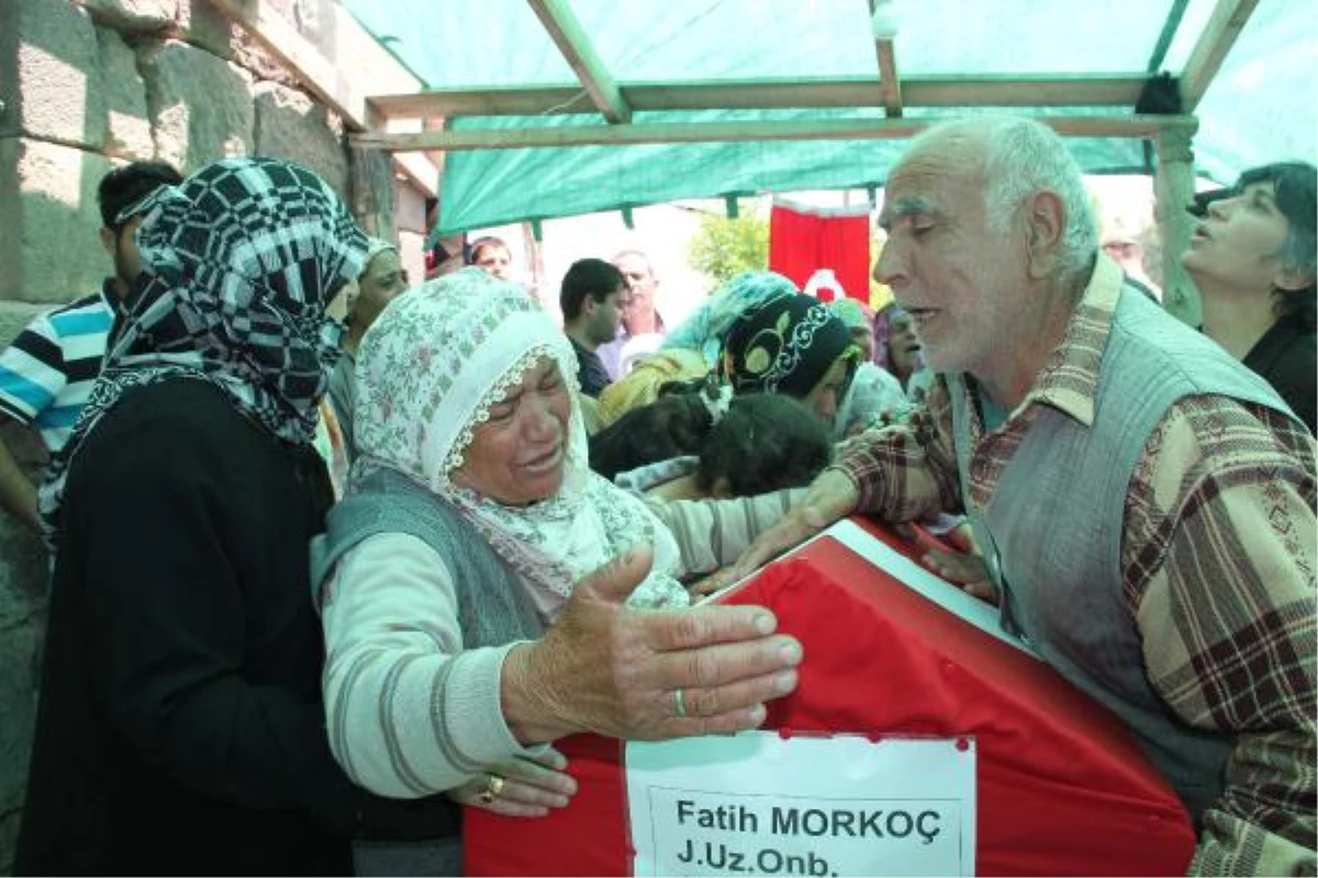 Denizde Boğulan Uzman Onbaşı Toprağa Verildi