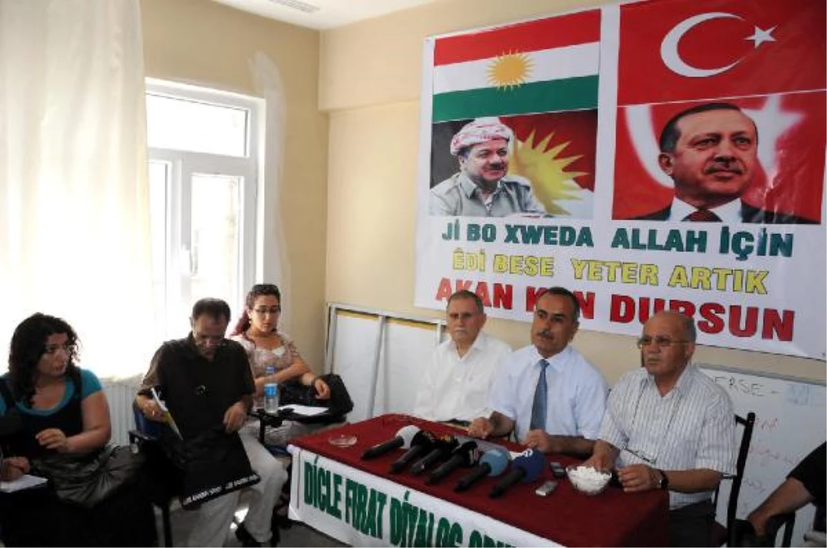 Türk - Kürt Bayraklı Barış Çağrısı