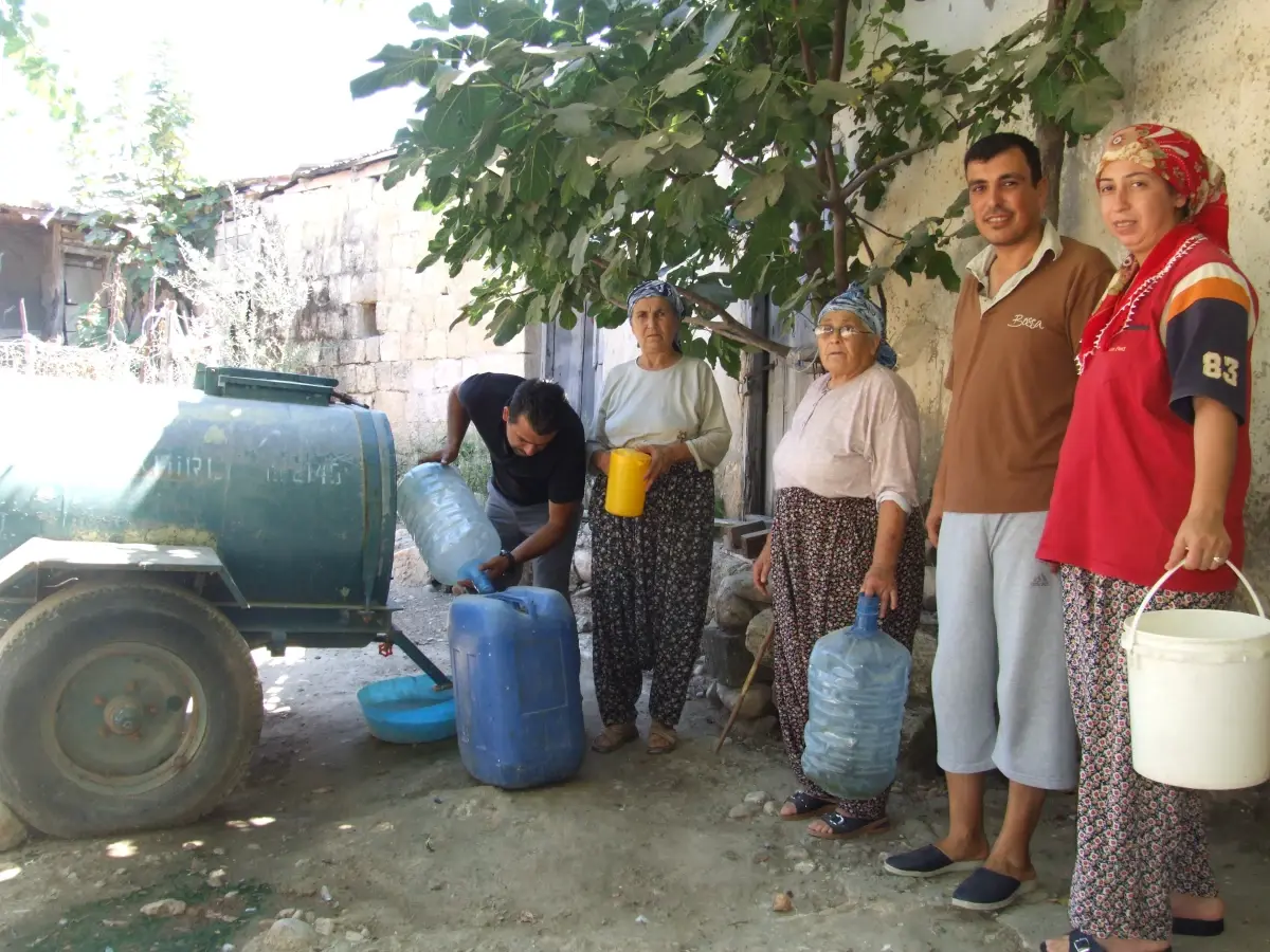 Kadirli\'de Köylerin Su Sıkıntısı Bitmiyor