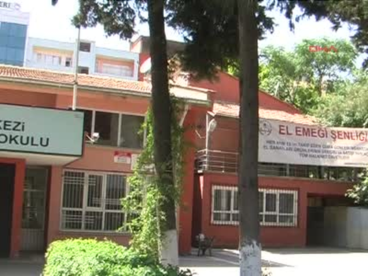 Şanlıurfa\'da Halk Eğitim Merkezi Binası Satılıp, Geliri ile Köylere Yol Yapılacak