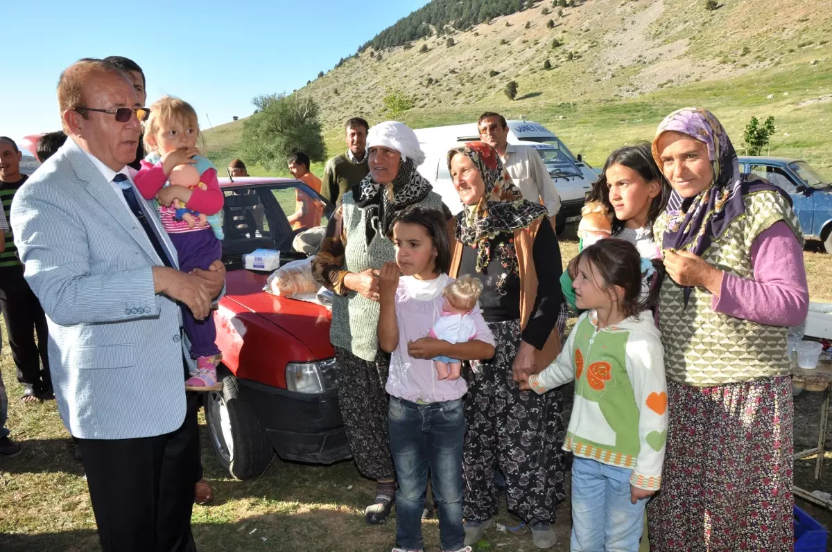 Vali Oğuz Hayvan Yetiştiricileri ile Bir Araya Geldi