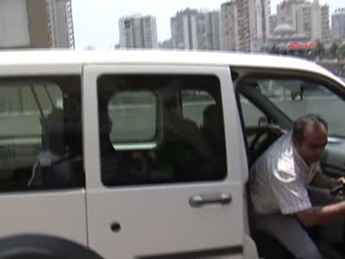 Adanayeniden Çocuğunu Yuvaya Vermeye Kalkınca Nikahsız Eşi Dövdü