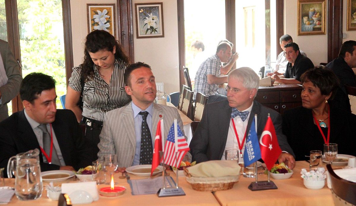 Amerika\'daki Ahıska Türklerinin Bursa Çıkarması