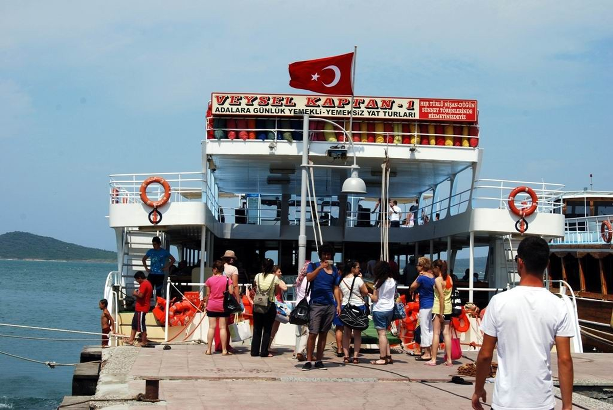 Ayvalık\'ta Tekne Turlarında Zam Yok