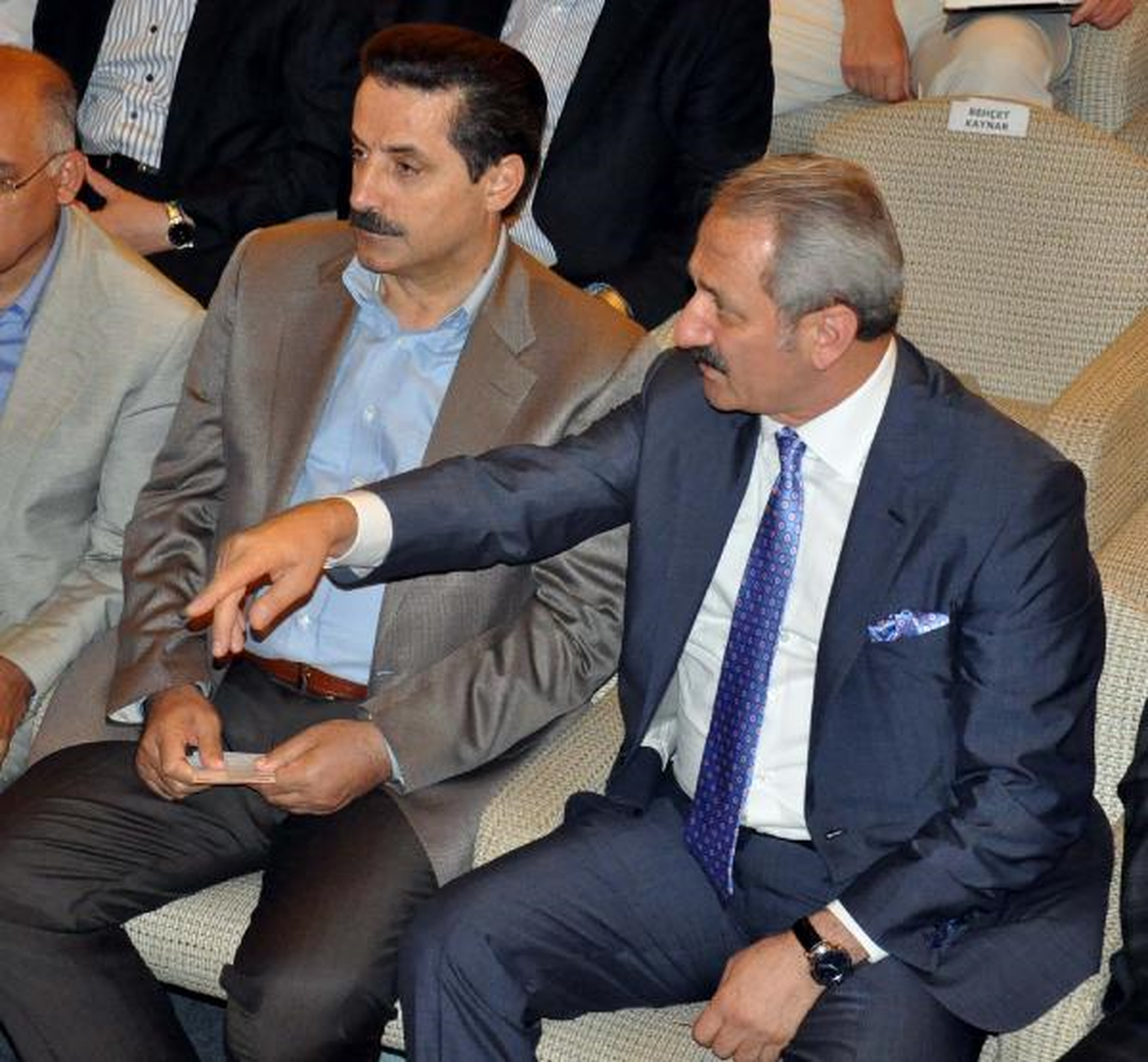 Bakan Çelik: Huzurun Yolu Urfa ve Diyarbakır\'dan Geçer