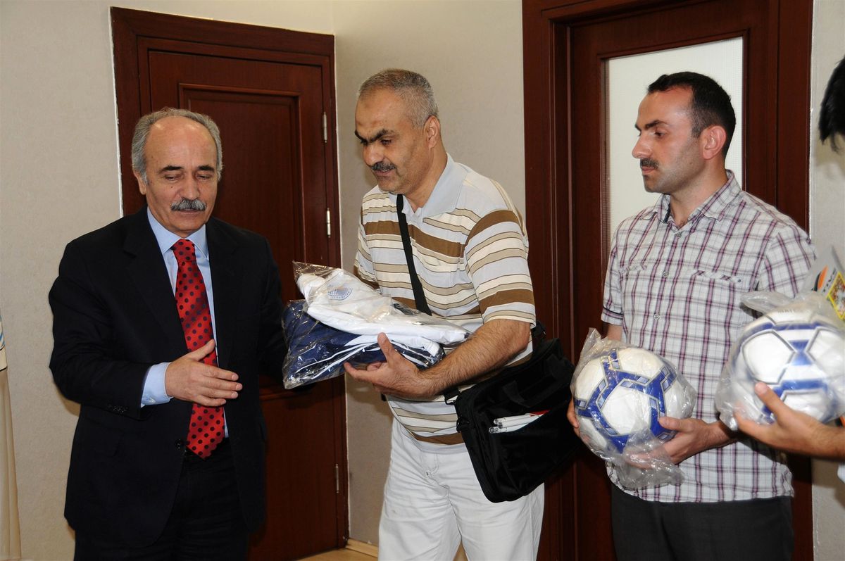 Başkan Genç Görme Engelli Sporcuları Unutmadı