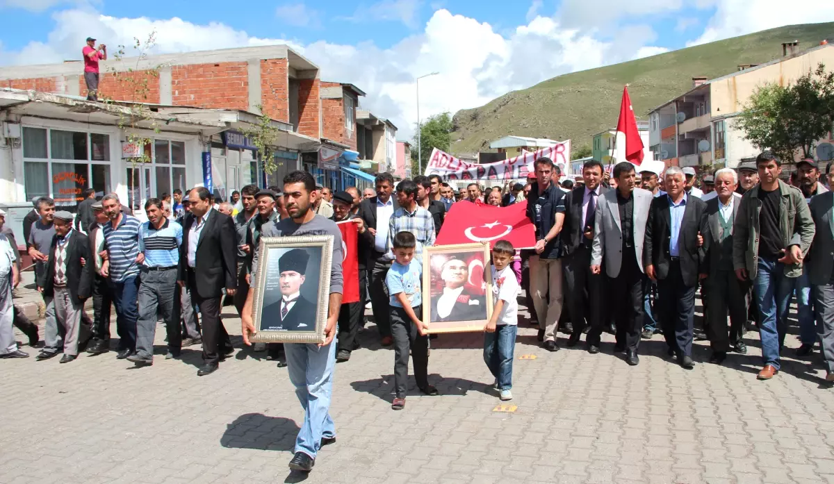 Çıldır Adliyesi\'nin Kapanmasına Tepki