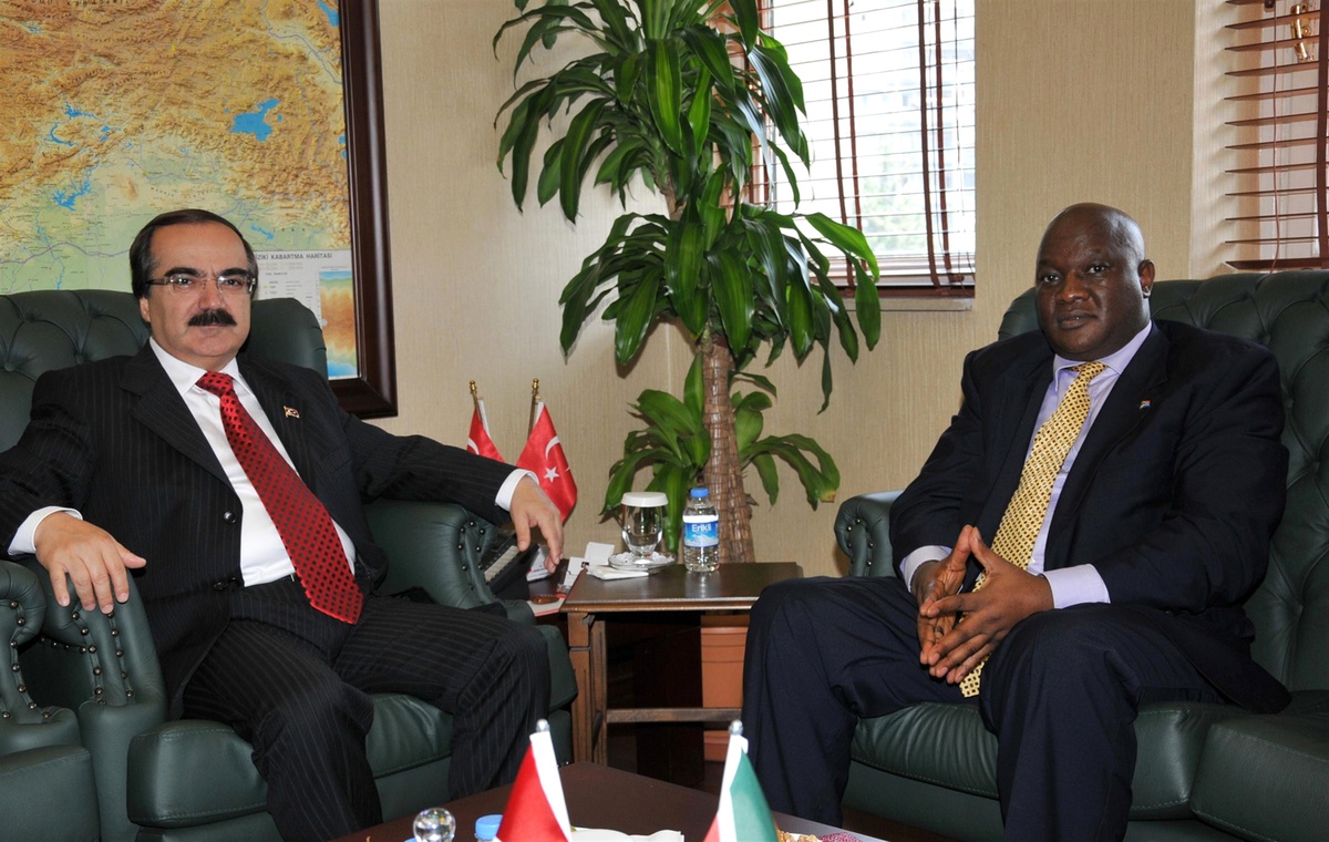 Güney Afrika Cumhuriyeti Büyükelçisi Khumalo Vali Coş\'u Ziyaret Etti