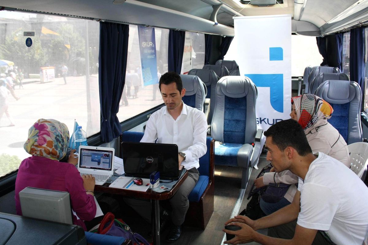 İşsizlere Otobüste Eğitim Verildi