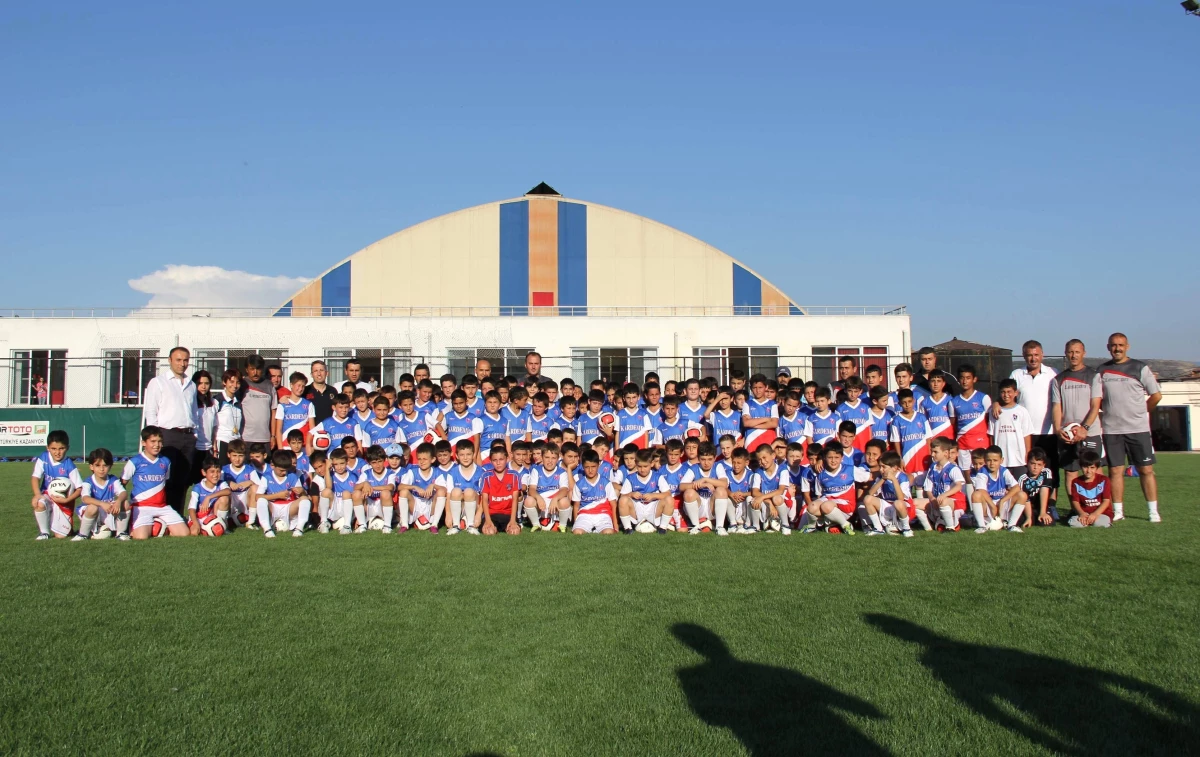 Kardemir Karabükspor Yaz Futbol Okulu Başladı