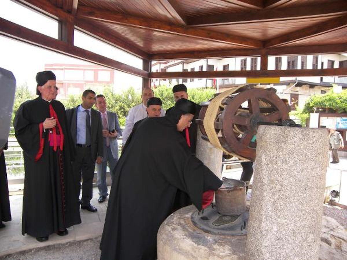 Lübnan Maroni Patriği, Saint Paul Kuyusu\'ndan Su Çekti