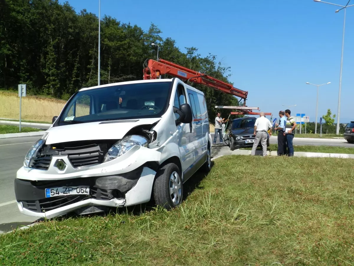 Sakarya'da Trafik Kazası: 1 Yaralı
