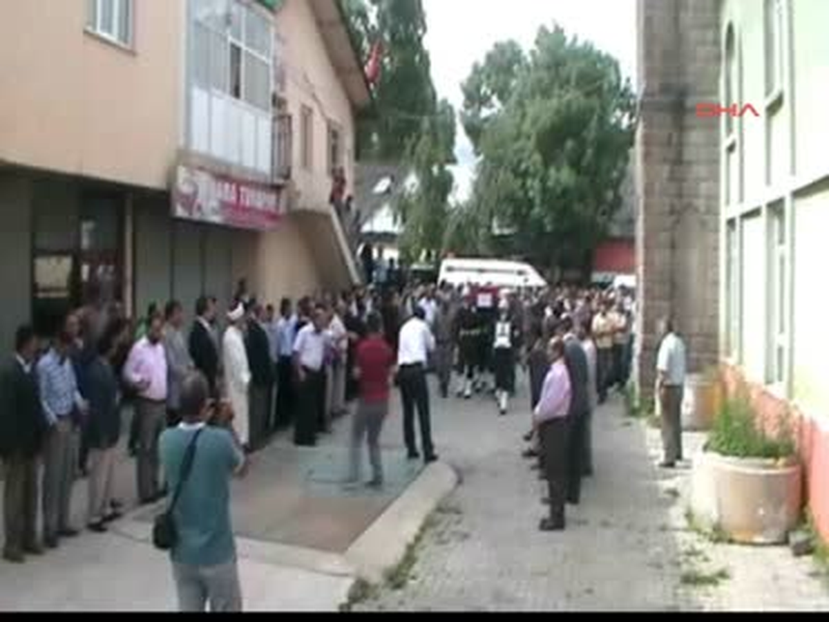 Şehit Er Yıldız, Toprağa Verildi