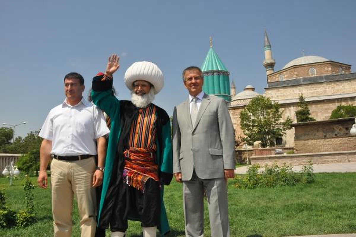 Temsili Nasreddin Hoca, Mevlana Müzesi\'ni Ziyaret Etti