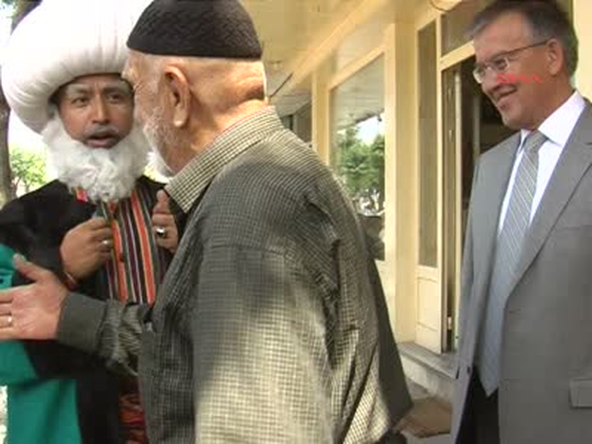 Temsili Nasreddin Hoca, Mevlana Müzesi\'ni Ziyaret Etti Konya\'nın Akşehir İlçesi\'nde Düzenlenecek...
