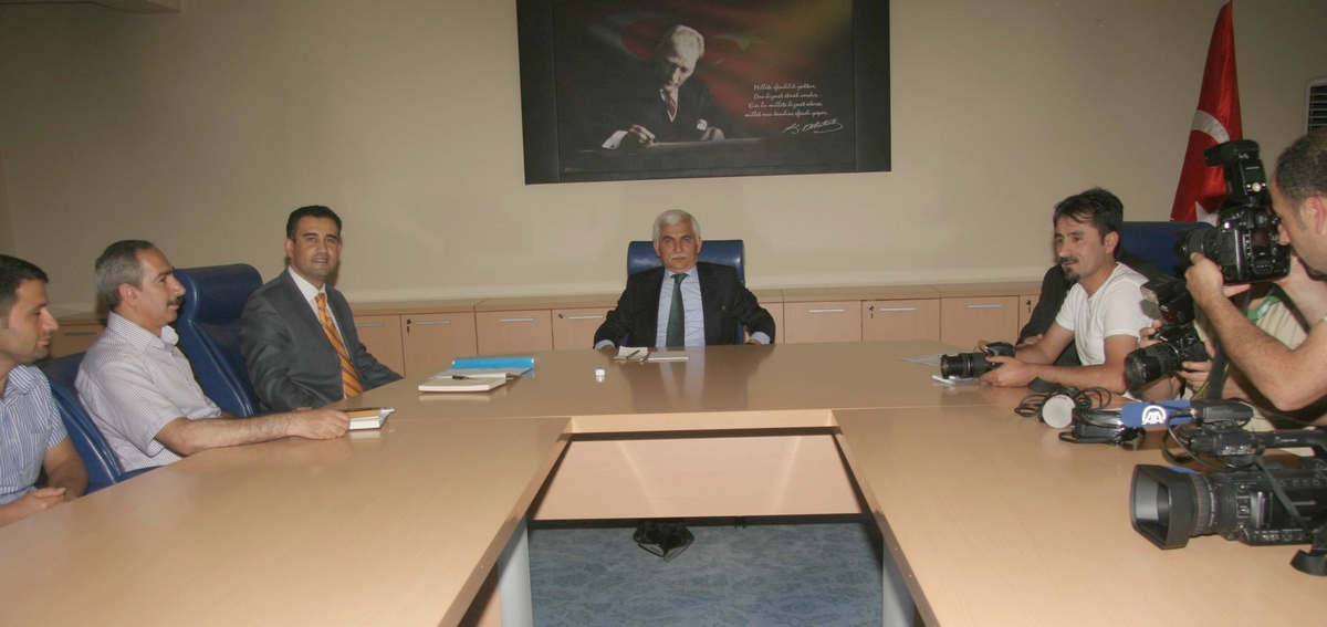 Vali Alimoğlu Basın Mensuplarıyla Bir Araya Geldi