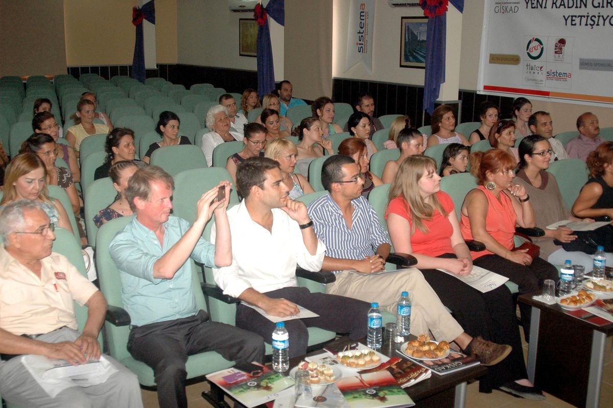 \'Yeni Kadın Girişimciler Yetişiyor\' Projesi