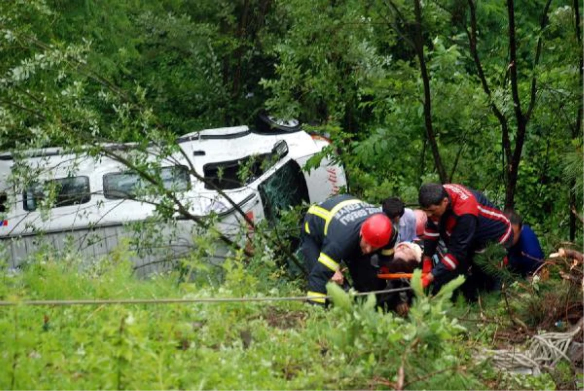Zonguldak\'ta 2 Kazada 20 Kişi Yaralandı