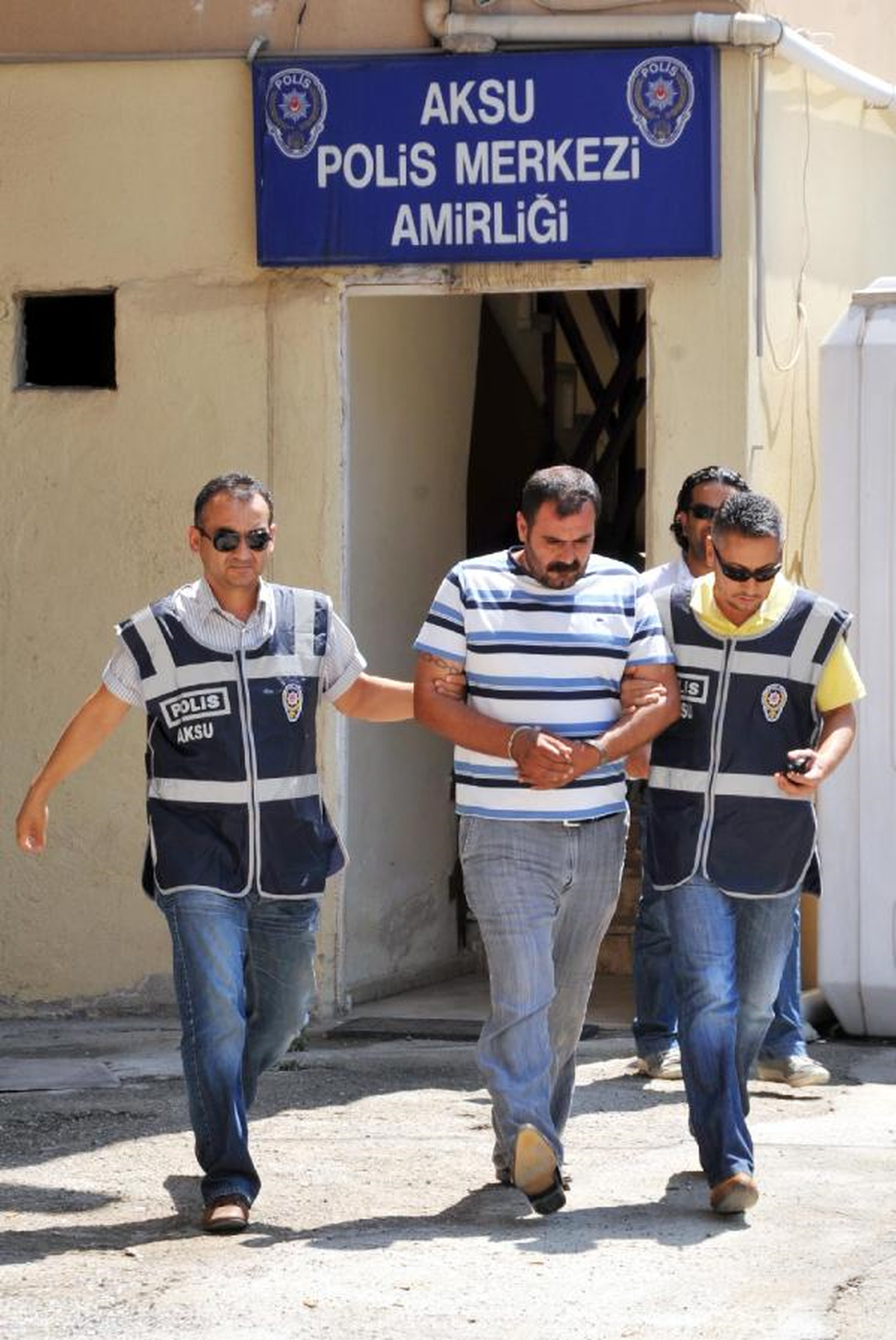 Aldattığından Şüphelendiği Sevgilisinin Boğazını Keserek Öldürdü