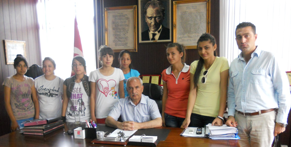 Bayan Sporculardan Milli Eğitim Müdürüne Ziyaret