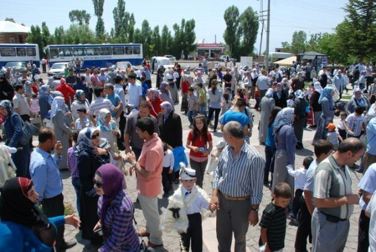 Bitlis Belediyesi 4. Geleneksel Sünnet Şöleni\'ne Hazırlanıyor