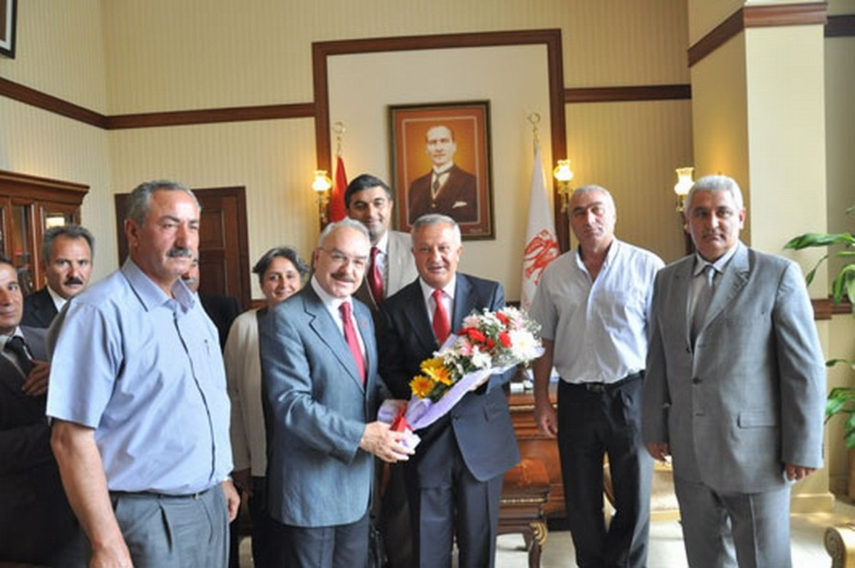 CHP İl Teşkilatından Vali Yenigün\'e Ziyaret