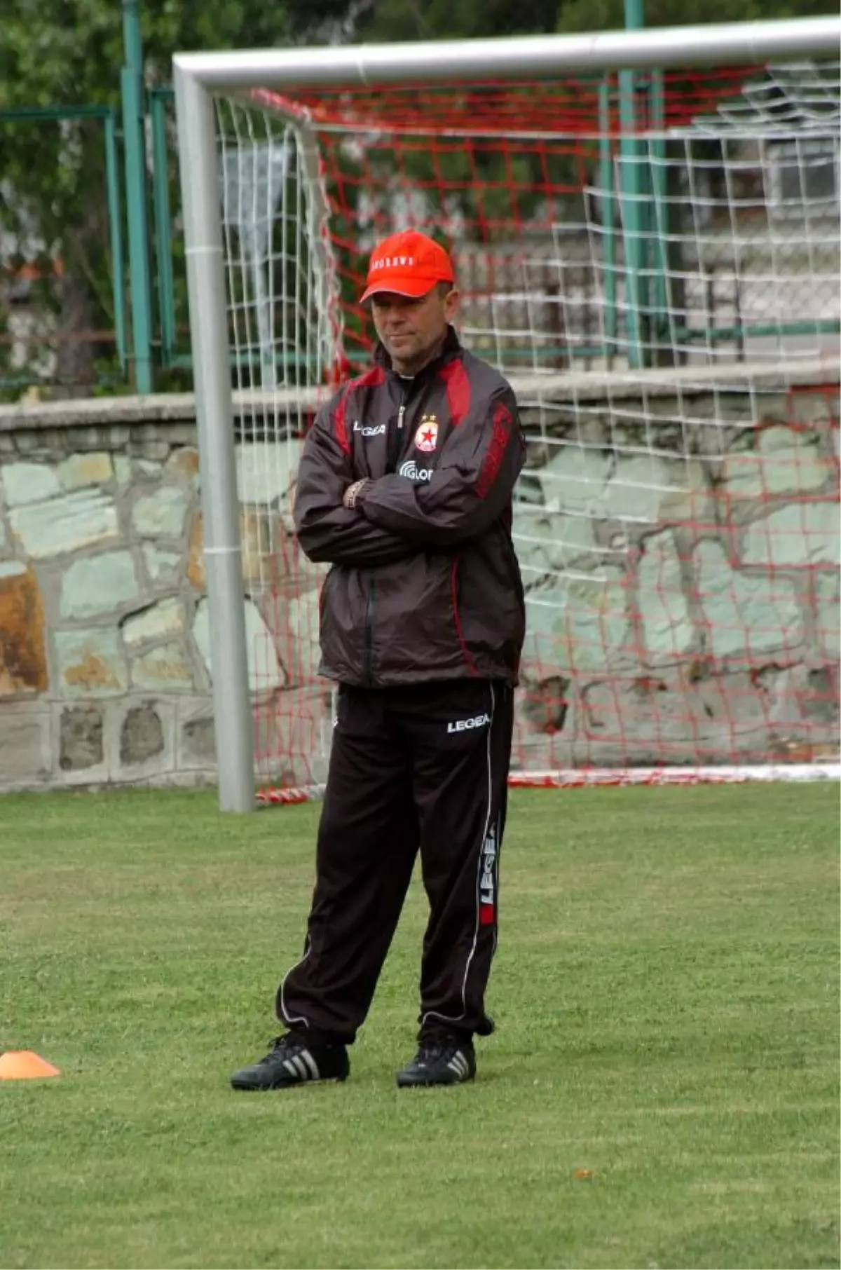 Cska Sofya Teknik Direktörü Mladenov: Komşu Ülkemiz Türkiye\'de Olmaktan Dolayı Çok Mutluyuz