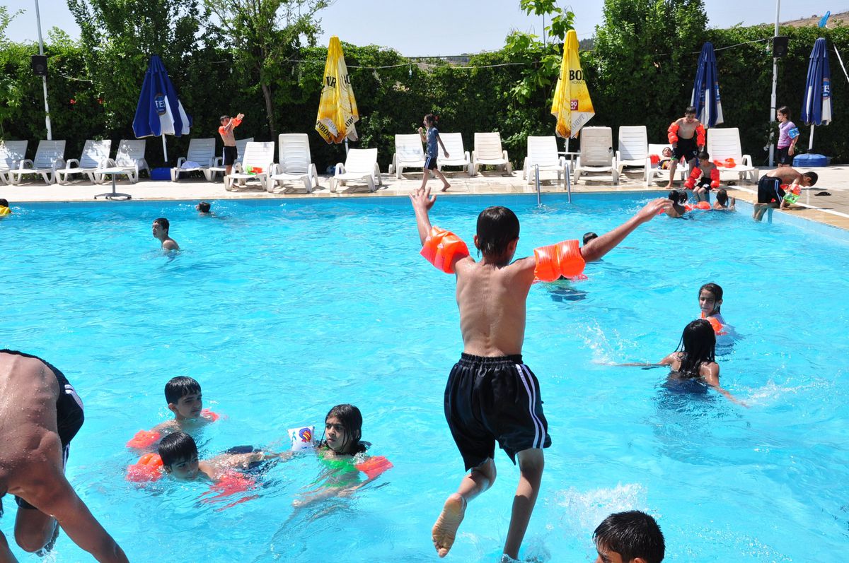 Diyarbakır\'da Havuz Şenliği