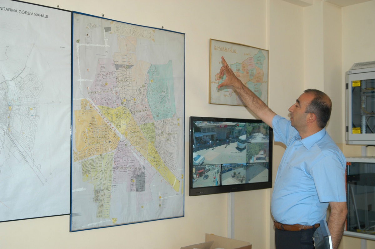 Ergani 13 Noktaya Kurulan 36 Güvenlik Kamerası ile Gözetime Alındı