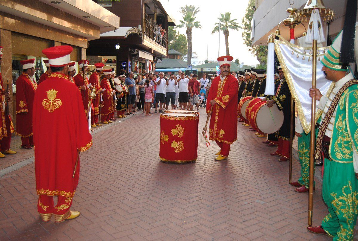Fethiye'de Turizme Mehteranlı Destek