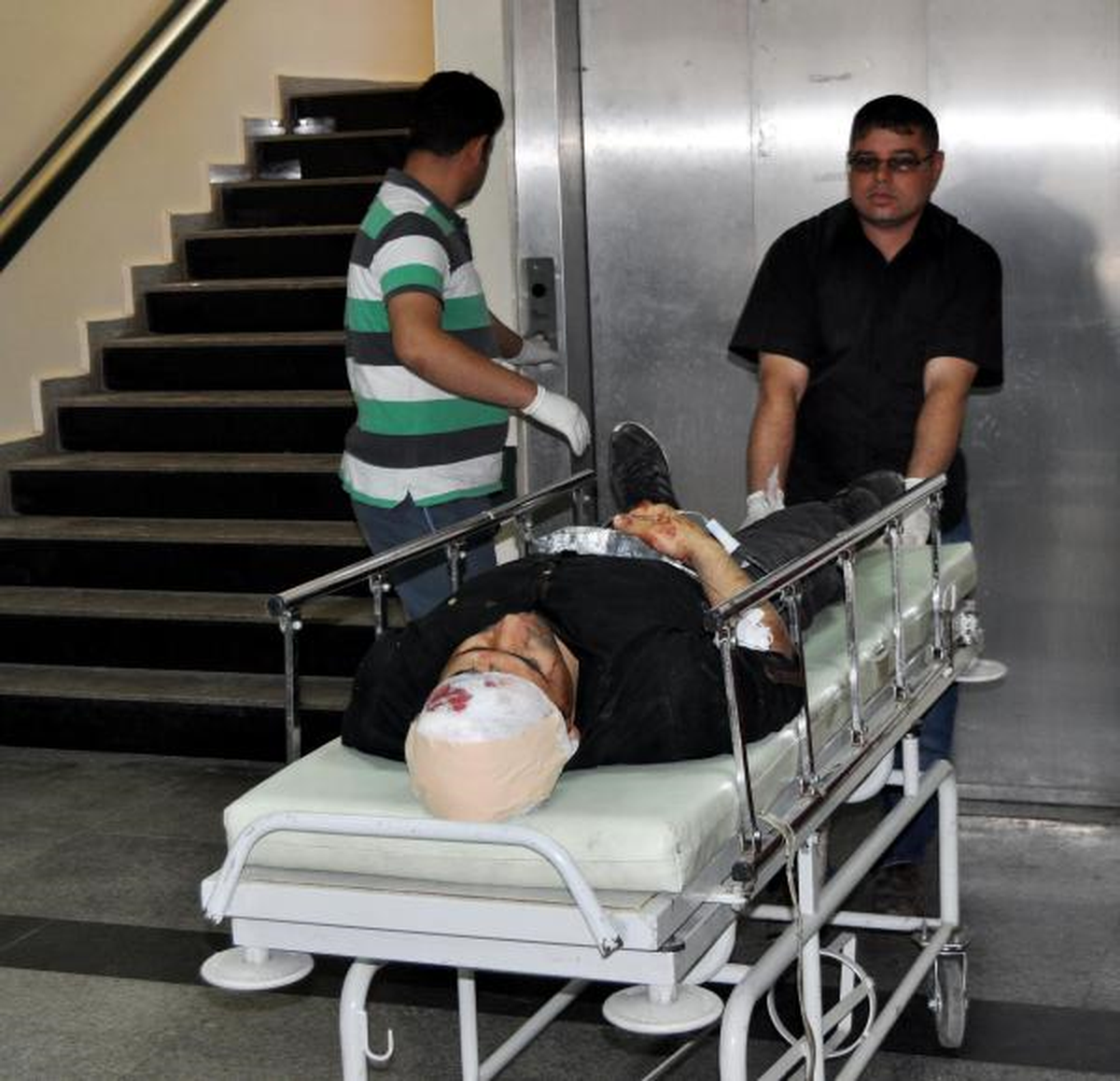 Gaziantep\'te Kuma Kavgası; 12 Yaralı