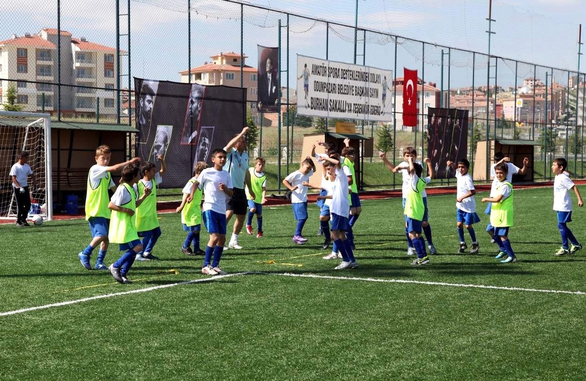 Genç Yetenekler Odunpazarı Yaz Okulunda Hünerlerini Sergiliyor