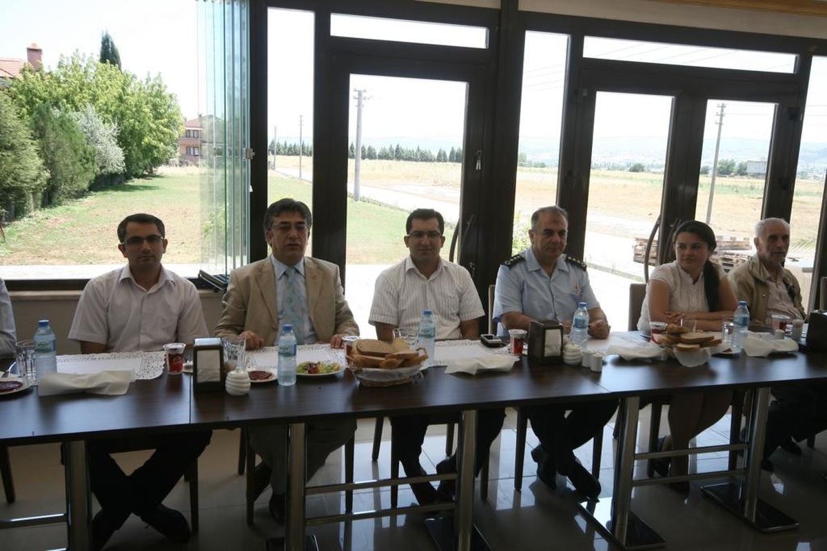 Hakim ve Savcıya Veda Yemeği