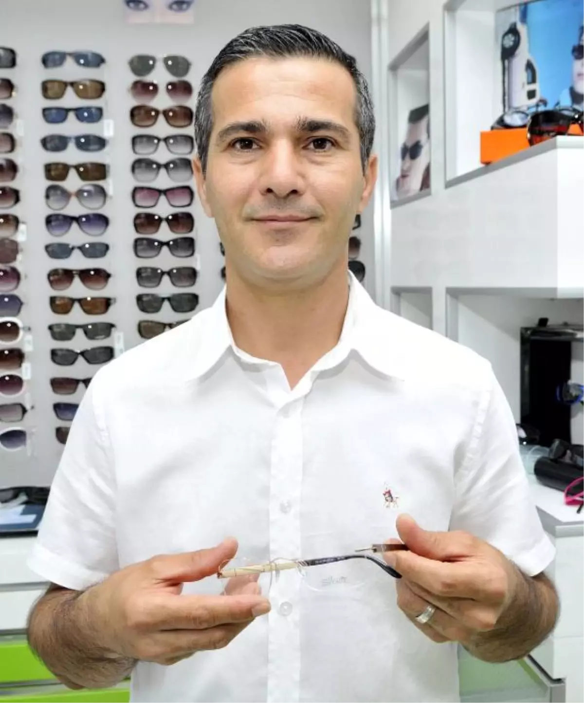 \'Hatalı Montaj, Gözlük Camını Patlatabilir\'