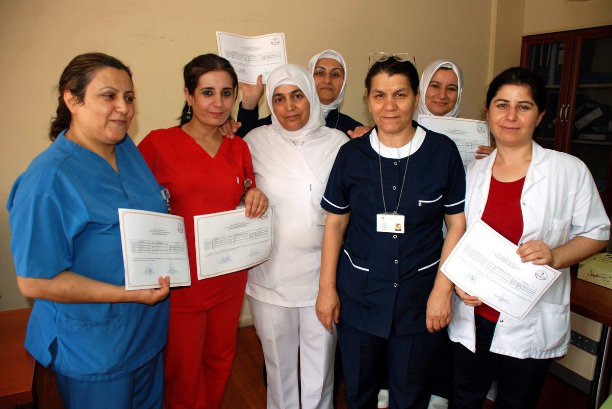 İşaret Dili Eğitimi Katılımcılarına Sertifikaları Verildi