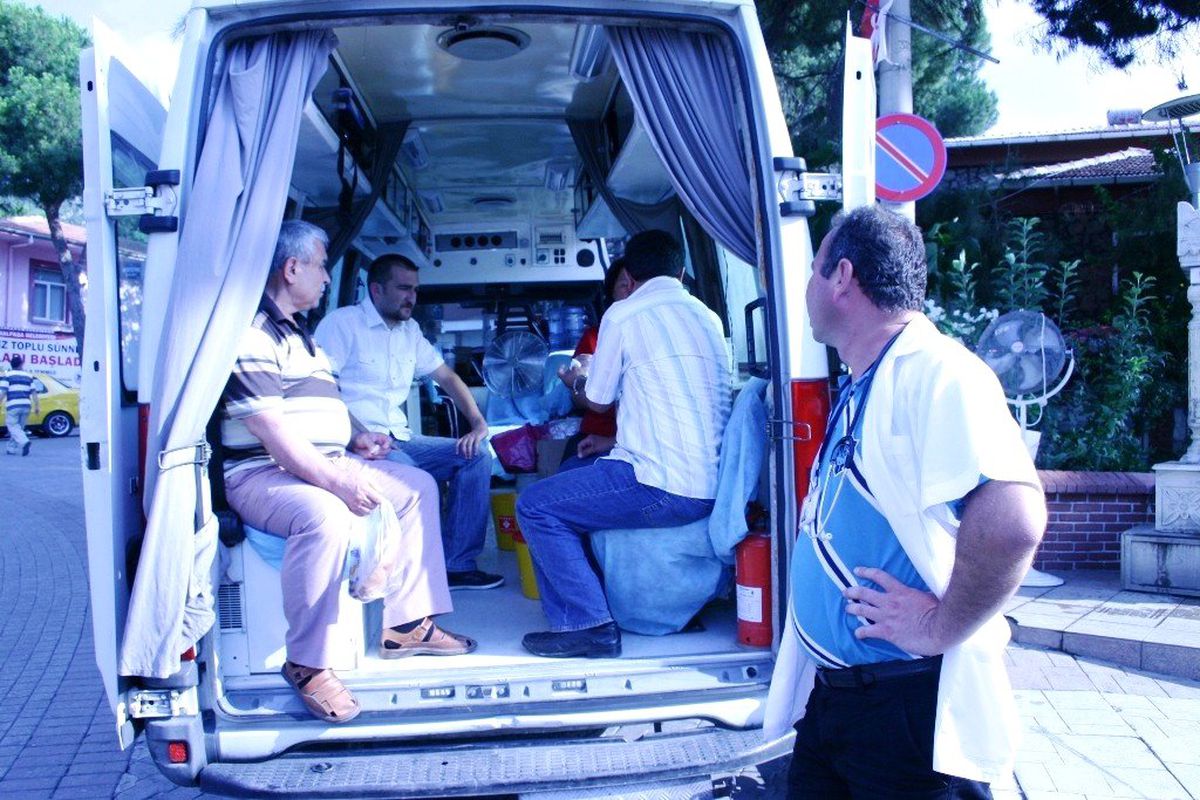 İzmir\'de Kan Stokları Azalıyor