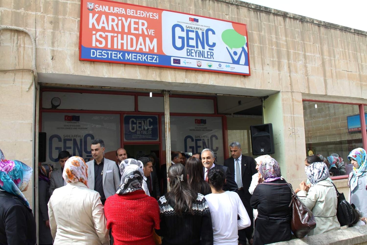 Kariyer İstihdam Merkezi, İş-Kur\'un Yükünü Hafifletiyor