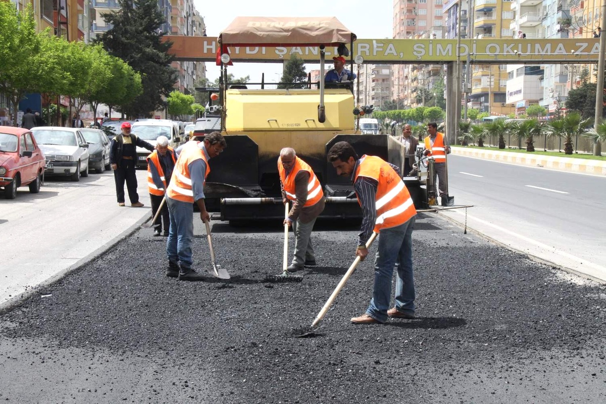 Mahalleler Kilitli Parke Taşı ile Döşeniyor