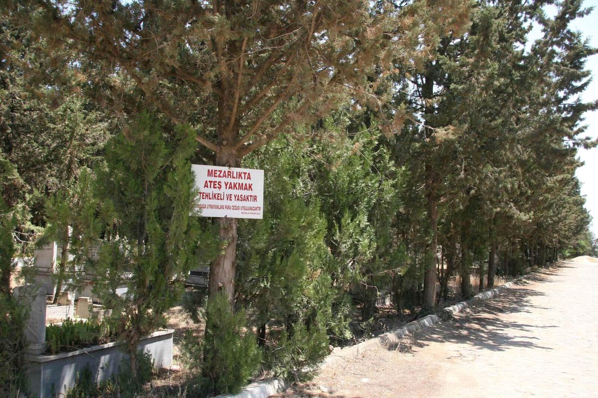 Mezarlıkta Ateş Yakma Yasağı