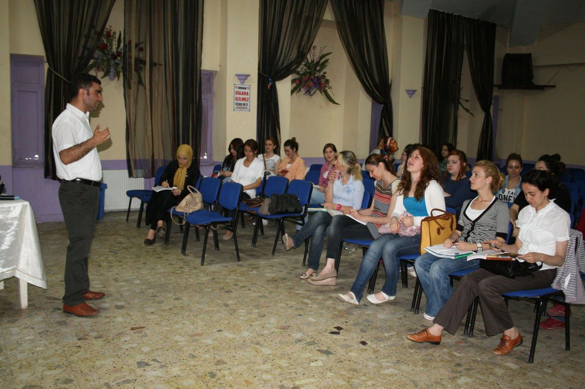 Öğretim Üyeleri, Ücretsiz KPSS Eğitimi Veriyor